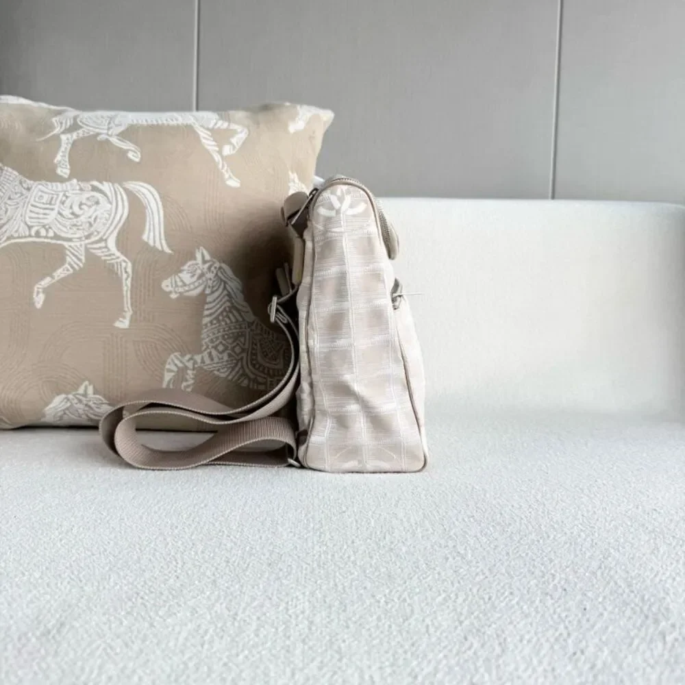 Chanel Women Pre-Loved Bag Very Good Condition